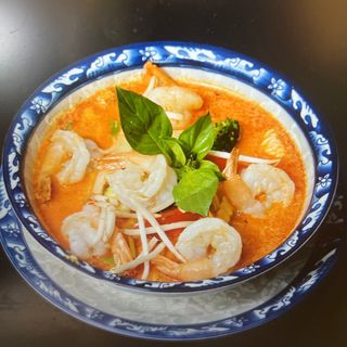 Krewetki tańczące na półmisku