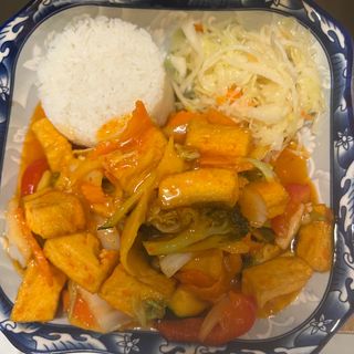 Tofu w słodko-kwaśnym sosie