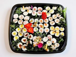 Sashimi z łososiem, tuńczykiem i halibutem