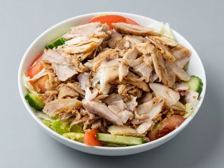 SAŁATKA Z KURCZAKIEM