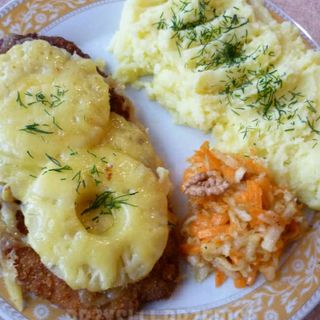 Kotlet schabowy z ananasem zapiekany serem NOWOŚĆ !