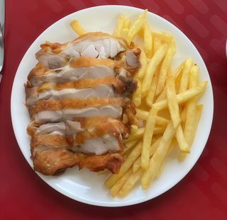 B5 Chrupiące smażone udka z kurczaka z sosem słodko-kwaśnym