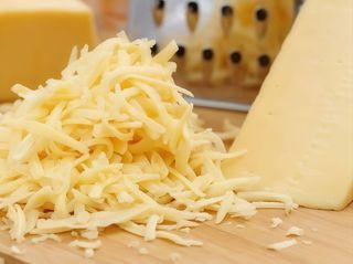 Ser żółty 