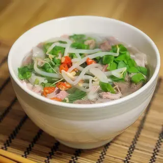 Zupa Pho z wolowiną
