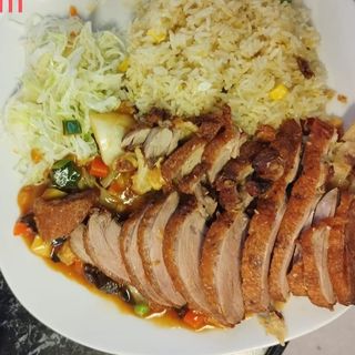 Kaczka z warzywami igrzybami Mun