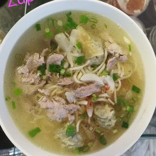 Zupa Wonton