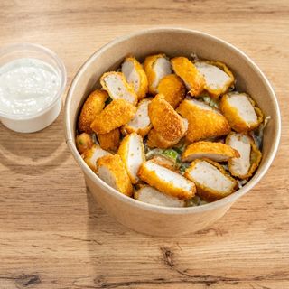 Sałatka kurczak srtips