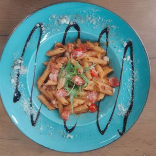 Penne pomodoro con pollo 350 g