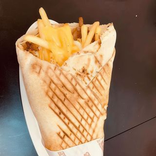 Pita z frytkami mega special 525g