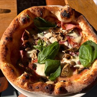 Volante 30cm -sos, ser, szynka, salami, karczochy...