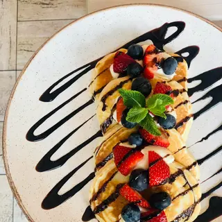 6. Pancakes owoce sezonowe