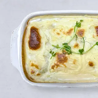 14. Naleśnik z mięsem mielonym bolońskim i pieczarkami