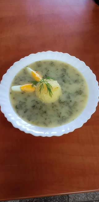 Szczawiowa z  ziemniakami