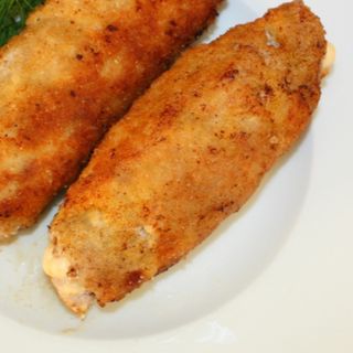 Devolay z masłem, ziemniaki puree, warzywa na maśle