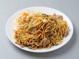 Makaron chiński z warzywami