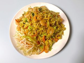 Ryż smażony z krewetkami