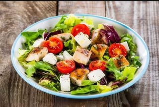 Sałatka z kurczakiem