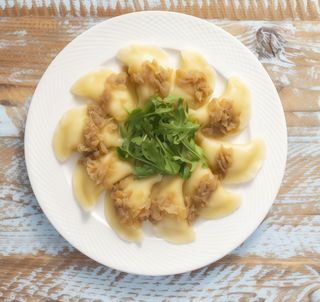 Gluten Free pierogi z mięsem z jelenia z trawą żubrową 8szt