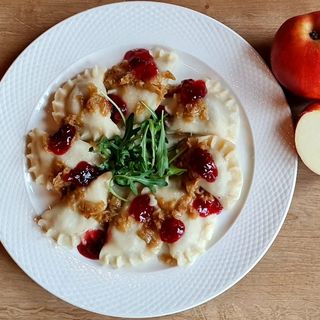 Pierogi Gotowane z kaczką i jabłkami 8szt