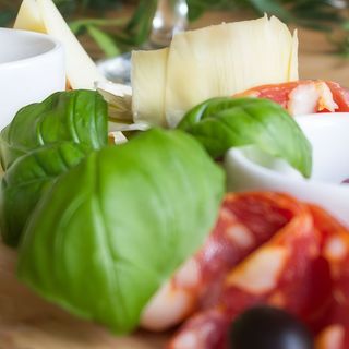 Deska włoskich serów i wędlin