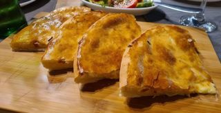 Chaczapuri ze szpinakiem