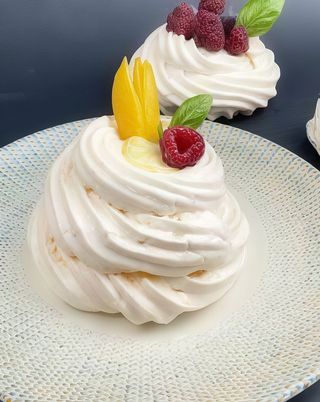 Pieczona beza z kremem