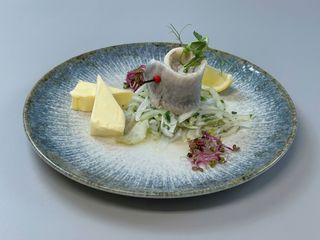 Śledź w oleju z cebulą