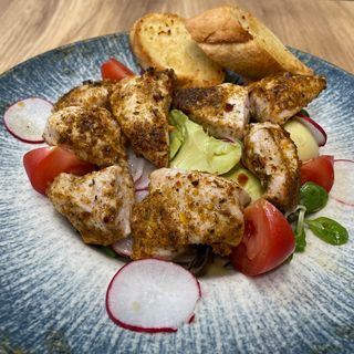 Z KURCZAKIEM I AWOKADO