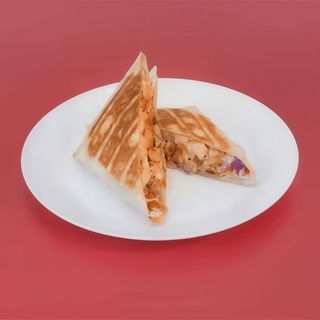 Kieszonka w tortilli z kurczakiem