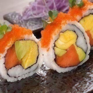 California gold - łosoś, awokado zawijany w łososia