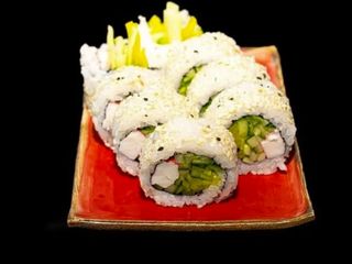 Uramak paluszek krabowy (środek tempura)