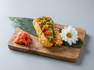 hot dog roll w tempurze