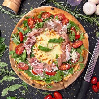 Pizza Caprese