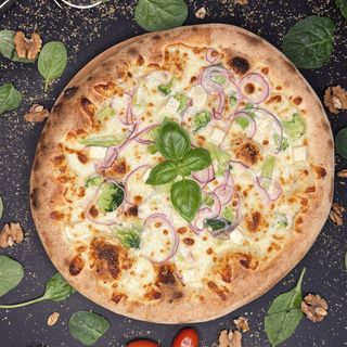 Pizza brokuł i ser 45cm