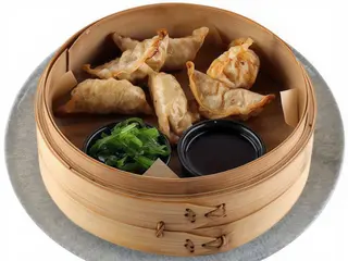 Smażone pierożki gyoza z warzywami 6 szt.