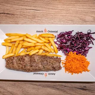 Danie z grillowanej łopatki wołowej (Szisz Kebab)