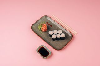 Hoso maki z krewetką