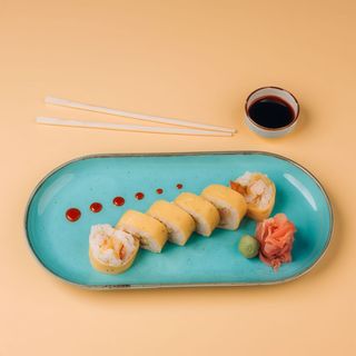 Tamago Maki - Krewetka w tempurze, majonez, por
