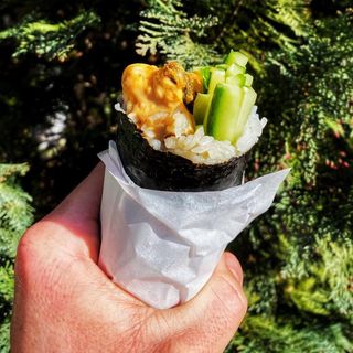 Rolka z węgorzem unagi