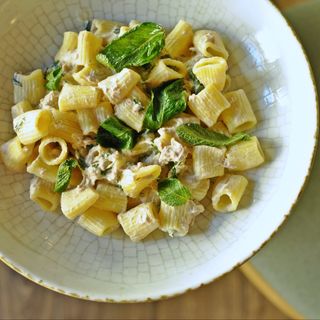 Rigatoni mezzi con tuna