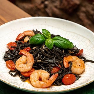 Tagliolini Neri con gamberi