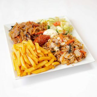 Kebab mix na talerzu