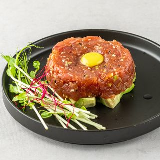 Przystawka Tatar z Tuńczyka