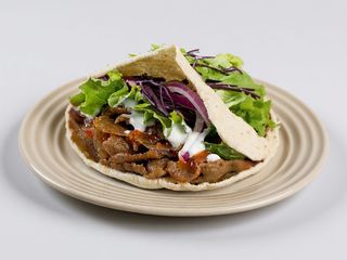 Kebab bułka z mięsem mieszanym