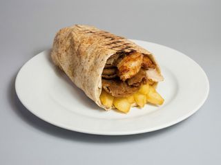 Special pita z frytkami i serem