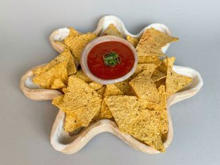 Nachos con salsa ranchera