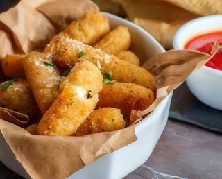 Paluszki z serem mozzarella