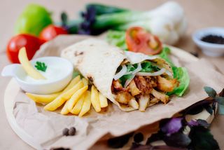 Tortilla z mięsem mieszanym mała