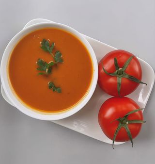 Zupa pomidorowa z makaronem