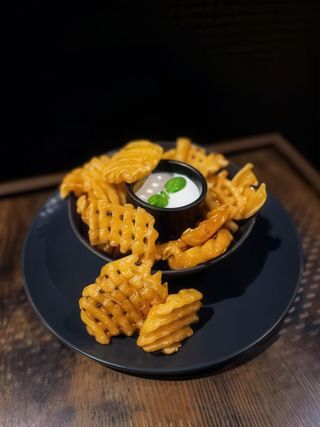 Fryty w krate